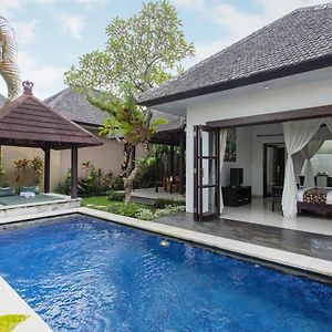 One Bedroom Villa Outdoor Living Room
